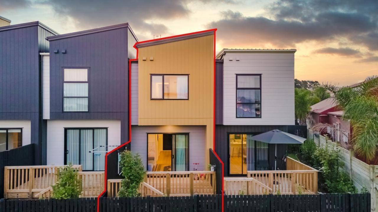 Apartamento Stunning Townhouse - Walking To Botany Shopping Center Auckland Exterior foto